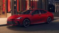 2026 Toyota Camry Nightshade: По-добър външен вид, същото страхотно возило