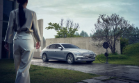Genesis G80 Electrified 2025: По-голяма батерия и максимум лукс
