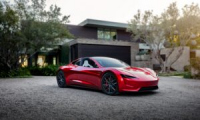 Защо се бави Tesla Roadster?