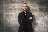 Xiaomi привлича дизайнера на BMW Kai Langer