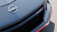 Nissan Z Nismo вече идва със шестстепенна ръчна скоростна кутия