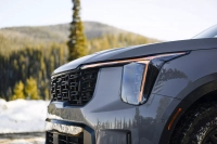 Kia актуализира Sorento 2026 с малки промени и по-висока цена