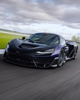 McLaren W1 демонстрира сила с 1 258 к.с. на пистата „Силвърстоун“