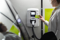 Indigo Recharge: лесен и достъпен начин за зареждане на електромобил в града