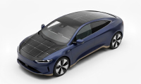 Solarstic интегрира соларни панели в автомобила и отчита до 30% повече пробег дневно