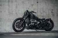 BMW R 18 Berlin Barnstormer носи стилистика от историческия R32