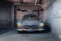 Най-оригиналният Mercedes-Benz 300 SL Gullwing от 1956 г. беше продаден за рекордни 4,4 млн. евро