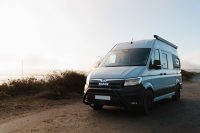 Offtrax превръща MAN TGE в кемпер с уютен интериор за офроуд пътувания
