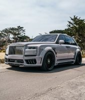 Widebody Rolls-Royce Cullinan Series II Black Badge излиза на плажа