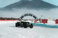 Bentley представя класики и нови премиери на FAT Ice Race