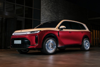 Baojun Huajing S излиза на сцената с технологии на Huawei и внушителни размери