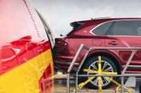 Bentley залага на устойчиво авиационно гориво и електрическо бъдеще