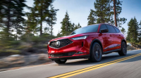 Acura MDX: японски премиум SUV с рядко посещение в сервиз