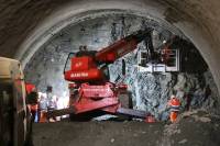 Строителството на тунела под Шипка започва през пролетта на 2023 г.