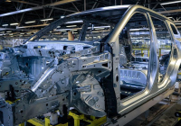 Jeland в Русия – първи каросериен корпус за новия SUV в завода на Санкт Петербург