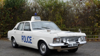 Само два в света: този Ford Zephyr Mk IV AWD Police Interceptor е истинска легенда