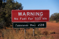 Австралия не изключва режим на горивата, но уверява, че доставките продължават