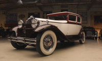 Джей Лено кара Packard 734 Speedster Victoria и показва защо е легенда