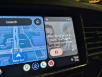 YouTube вече се контролира през Android Auto – без да пипаш телефона