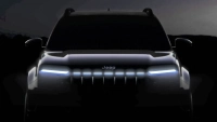 Jeep Avenger с нова светеща решетка преди фейслифта