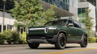 Rivian R2 дебютира с OS 2.0 и автономни функции