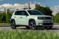 Fiat Grande Panda Turbo 100 връща ръчната скоростна кутия