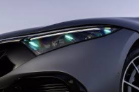 Mercedes-Benz въвежда тюркоазени светлини за автономен режим