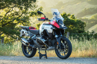 Adventure модели на BMW и Honda запазват висока стойност