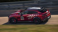 Xiaomi YU7 GT влезе в историята с автономна обиколка на Nürburgring
