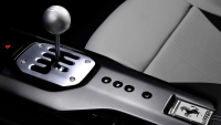 Ferrari 12Cilindri Manuale: Дигитална прецизност в класическа обвивка