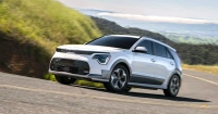 Kia Niro (2026) пристига във Франция: Опростена гама и нов стил