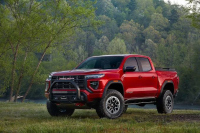 GMC Canyon AT4X: Демонстрационен пикап с пълен пакет опции се продаде с близо 30% отстъпка