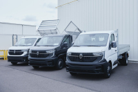 Renault пуска “Converted by Renault” и скъсява доставките