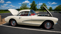 От мазето до историята: Невероятната одисея на един рядък 1956 Chevrolet Corvette
