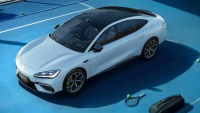 Geely Galaxy TT атакува Xiaomi SU7 с 725 км пробег