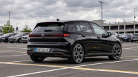 VW Golf 9 показва бъдещето с модерна визия