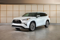 Toyota Highlander и Honda Pilot изпъкват като семейни SUV, а два японски модела будят резерви