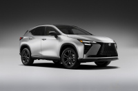 Lexus NX 450h+ (2027): Голямото завръщане с 100 км ток и настройка от Нюрбургринг