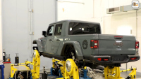 Stellantis подлага Ram 1500 на екстремни симулации за максимална издръжливост и здравина