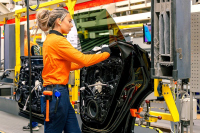 Geely превзема заводите на Volvo и Ford в Европа: Стратегически удар срещу митата на ЕС с производство на място