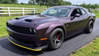Dodge Challenger SRT Super Stock с едва 103 мили на километража смени собственика си срещу 79 000 долара