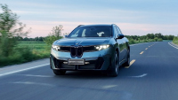 Рекорден триумф: BMW iX3 50L смайва с над 1000 километра пробег с едно зареждане