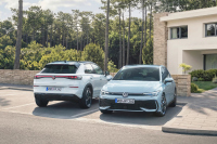 Революция в гамата: Volkswagen Golf и T-Roc получават нова пълна хибридна система с 170 конски сили