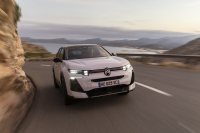 Семеен комфорт без компромис: Второто поколение Citroën ë-C5 Aircross дебютира с пробег до 680 км