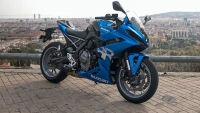 Suzuki GSX-8R: Уличният боец, който пренаписва правилата в средния спортен клас