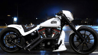 Harley-Davidson „Stormtrooper“: Къстъм шедьовър в стил Star Wars превръща легендарния Breakout в имперска икона