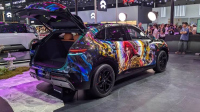 ARCFOX αT7 Дебютира: Впечатляващ луксозен SUV с 1315 км пробег и 800V зареждане