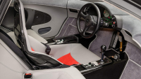 Завръщането на трите педала: McLaren приготвя ли ултраексклузивен хиперавтомобил с ръчна кутия?