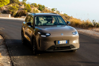Достъпен ток от Китай: Новият електрически SUV Leapmotor B03X идва с 197 конски сили и 382 км пробег