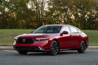 Кралят на дългите разстояния: 2026 Honda Accord Hybrid чупи рекордите с над 1000 км с едно зареждане